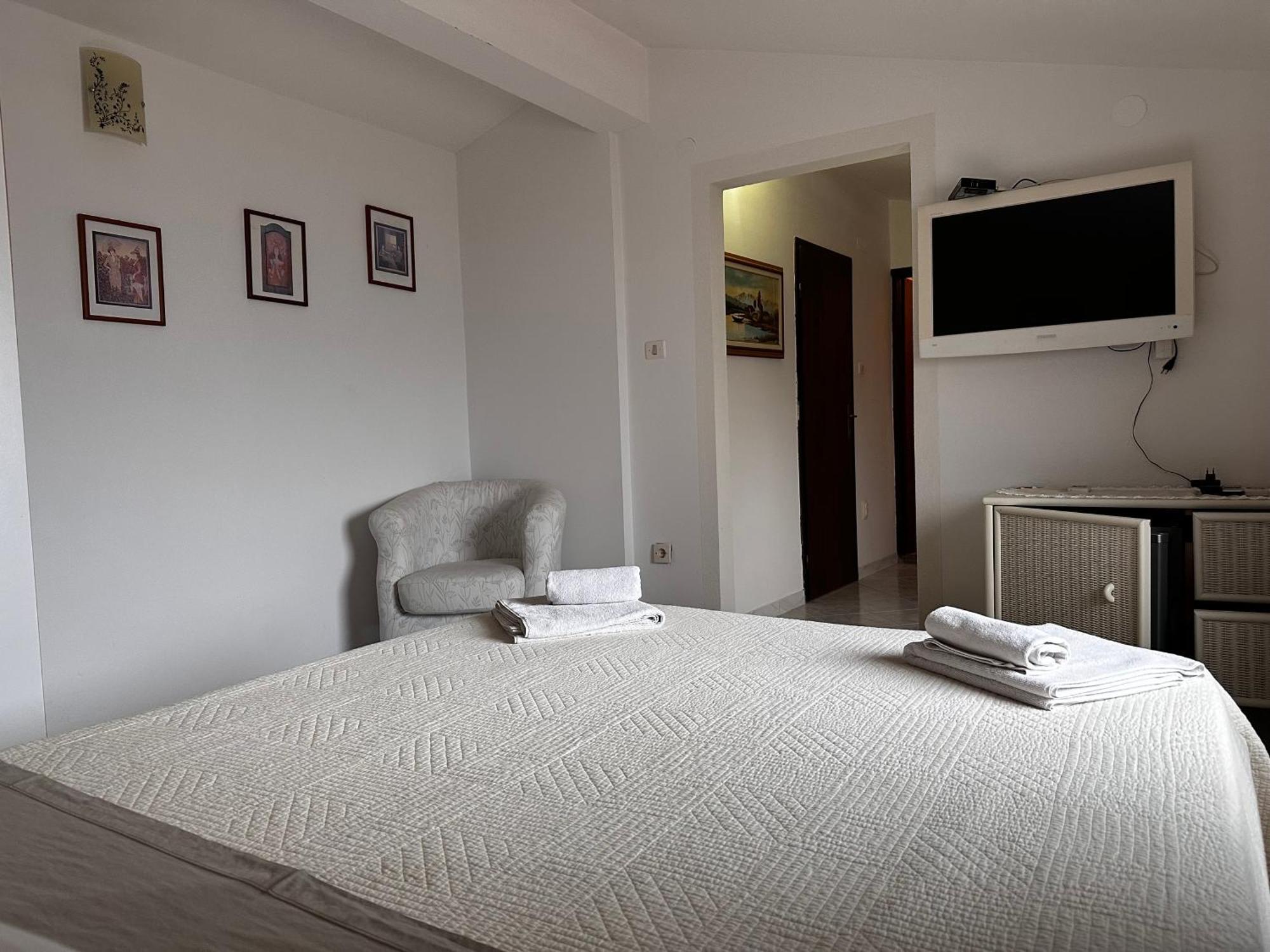 Apartments Vesna Фунтана Экстерьер фото