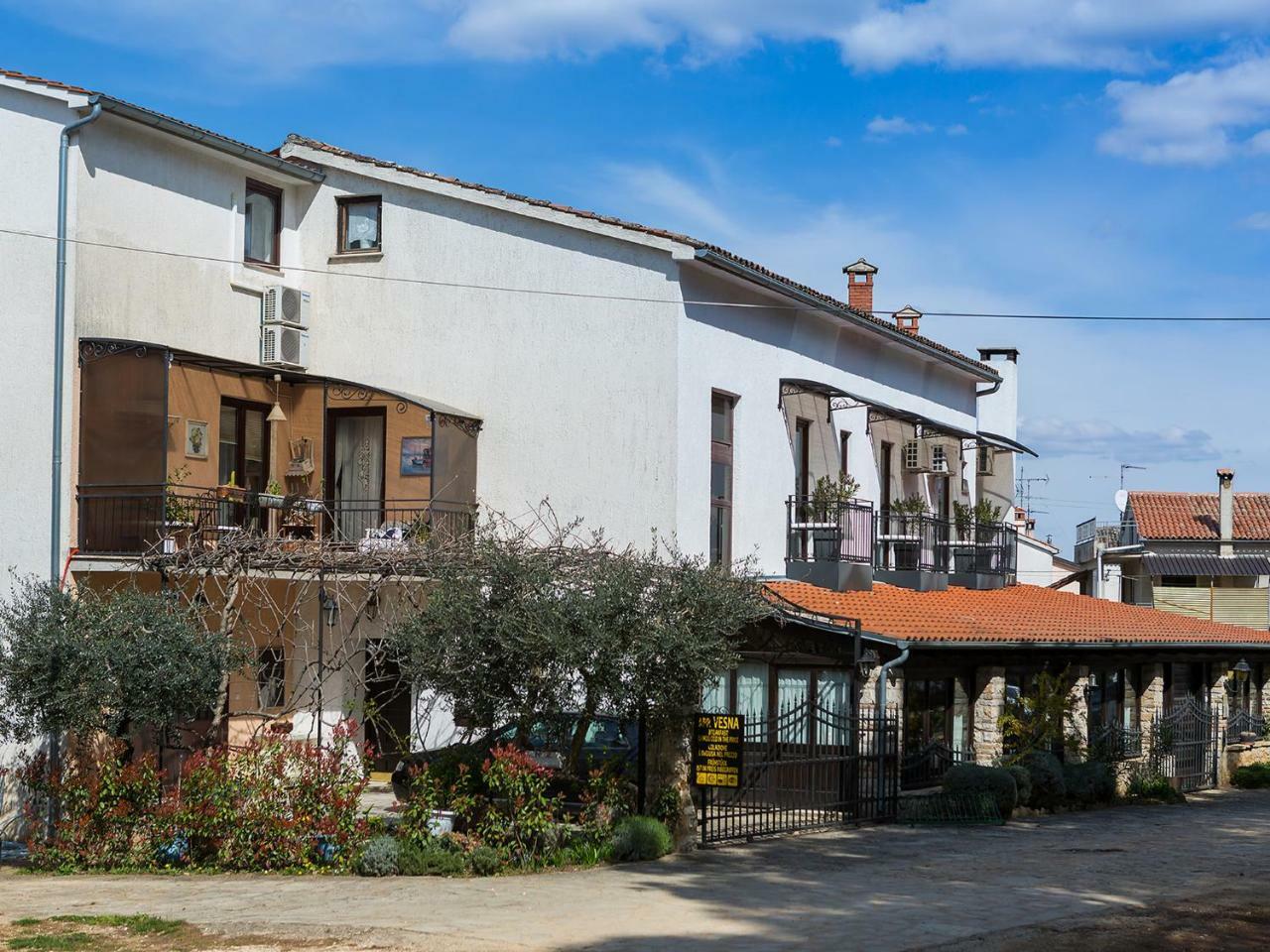 Apartments Vesna Фунтана Экстерьер фото